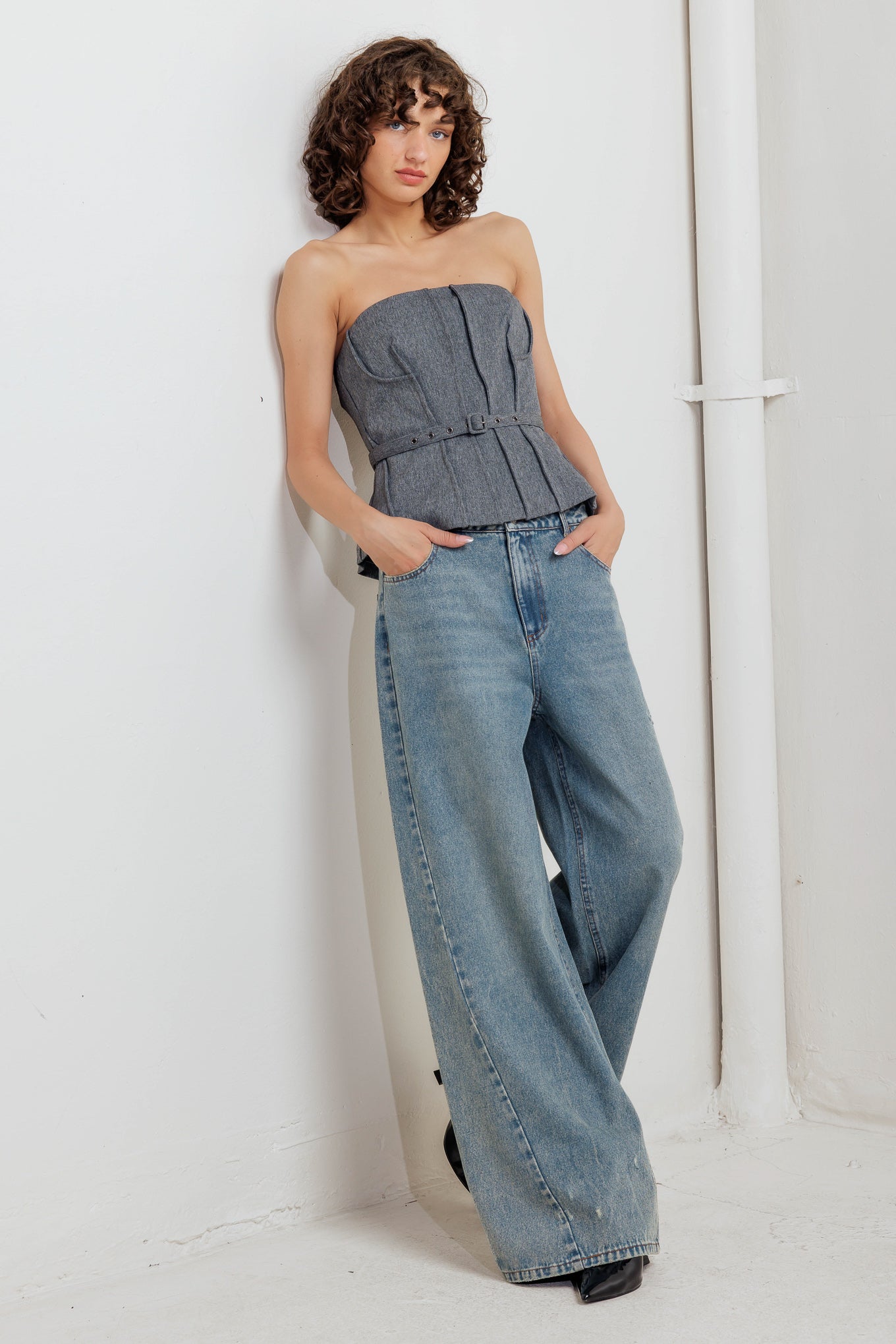 TIMELESS LOOK WOVEN TUBE TOP Flying Tomato